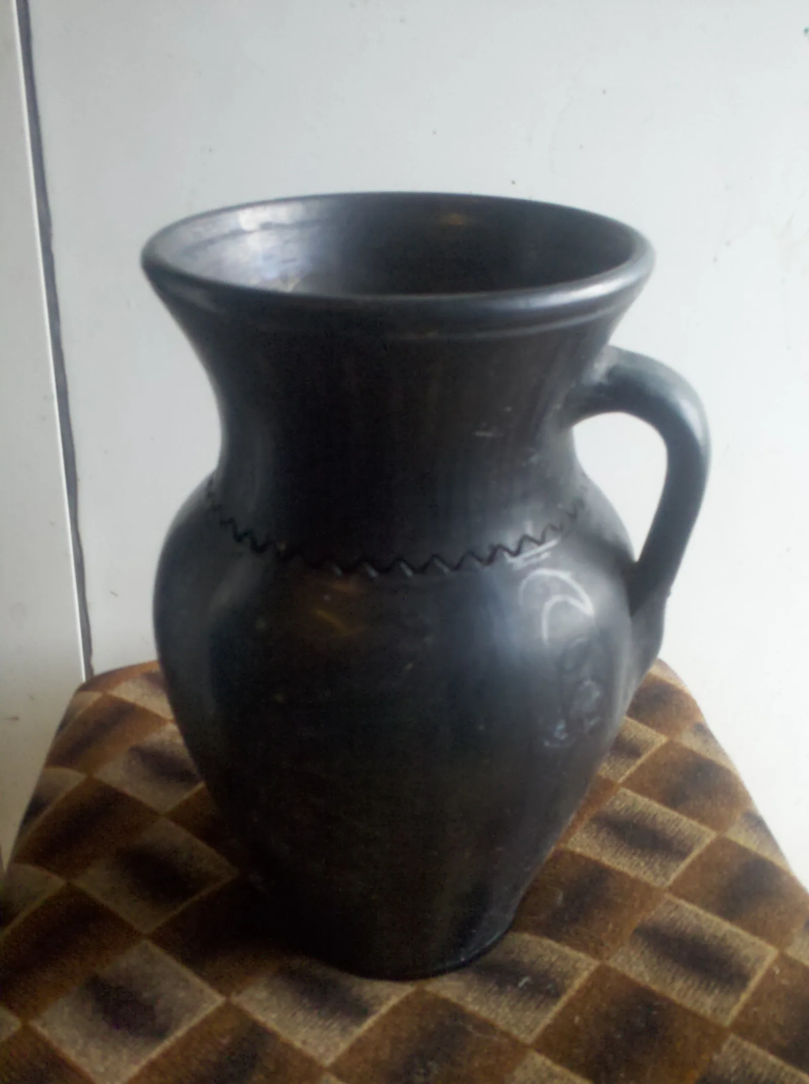 Ceramică neagră tradițională din Marginea